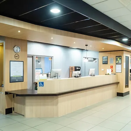 Centrum فندق 2*