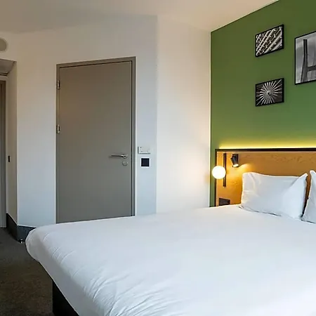 Centrum Hotel 2*