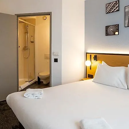 Otel Centrum 2*
